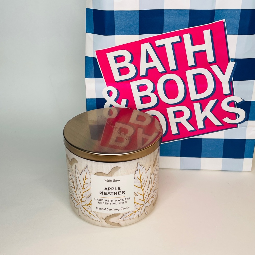 Bath & Body Works Apple Weather 3-Wick Candle - NWT